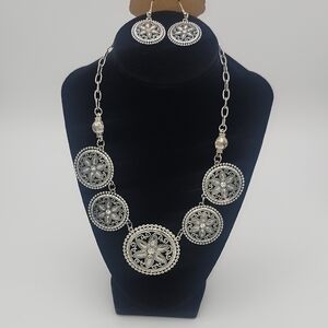 Elegant Silver Necklace and Earring Set